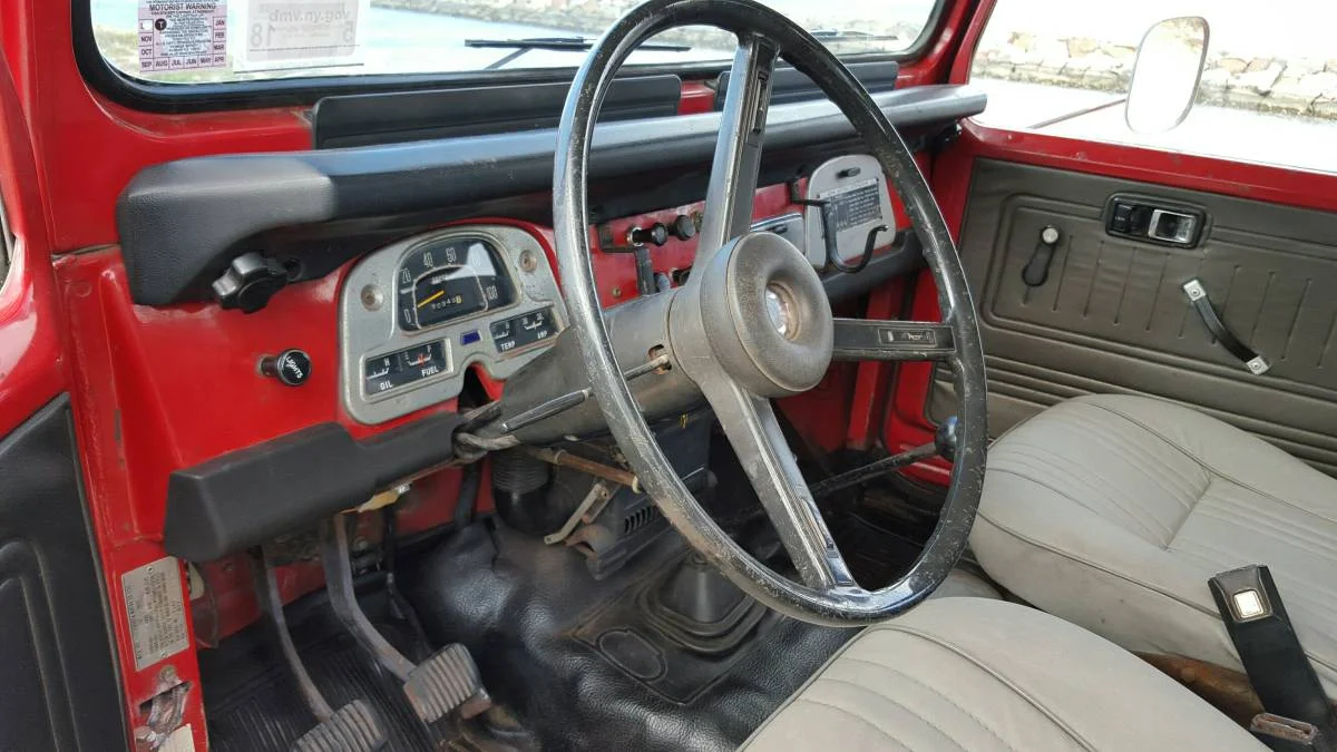 1976 Toyota FJ40 (Nice Driver) Land Cruiser (The Hamptons)