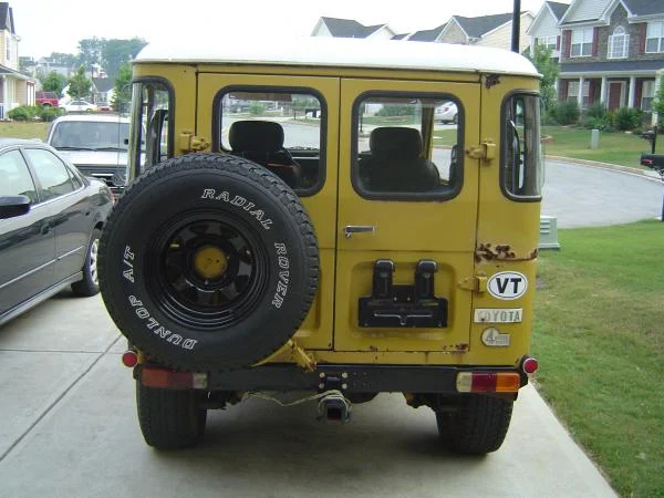 1977 fj40 rear