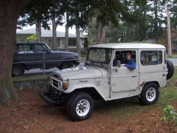 1980 fj40 with a partial 3b h55f swap done, A bit of hack job that i started as a teenager, probably going to redo it one day in the future