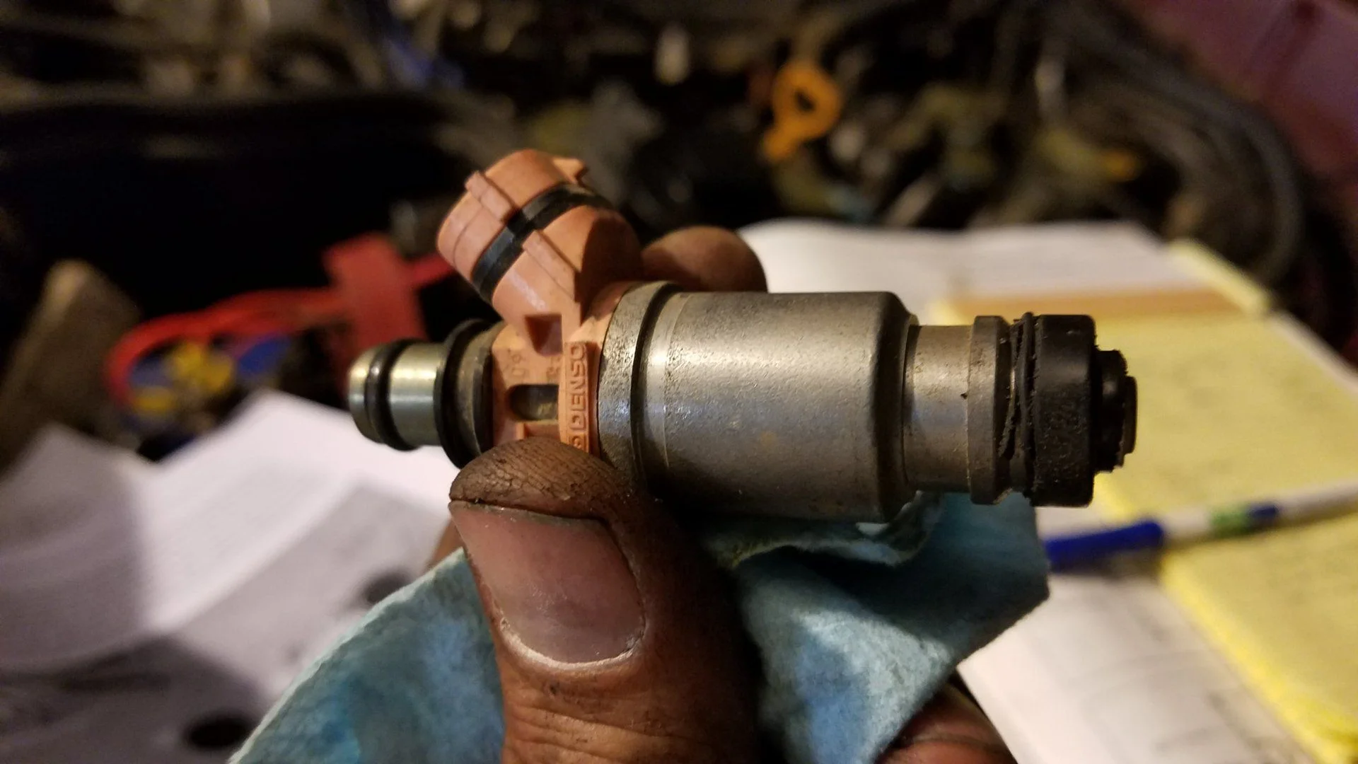 1996 injector grommet