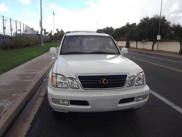 1999 LX 470 Front