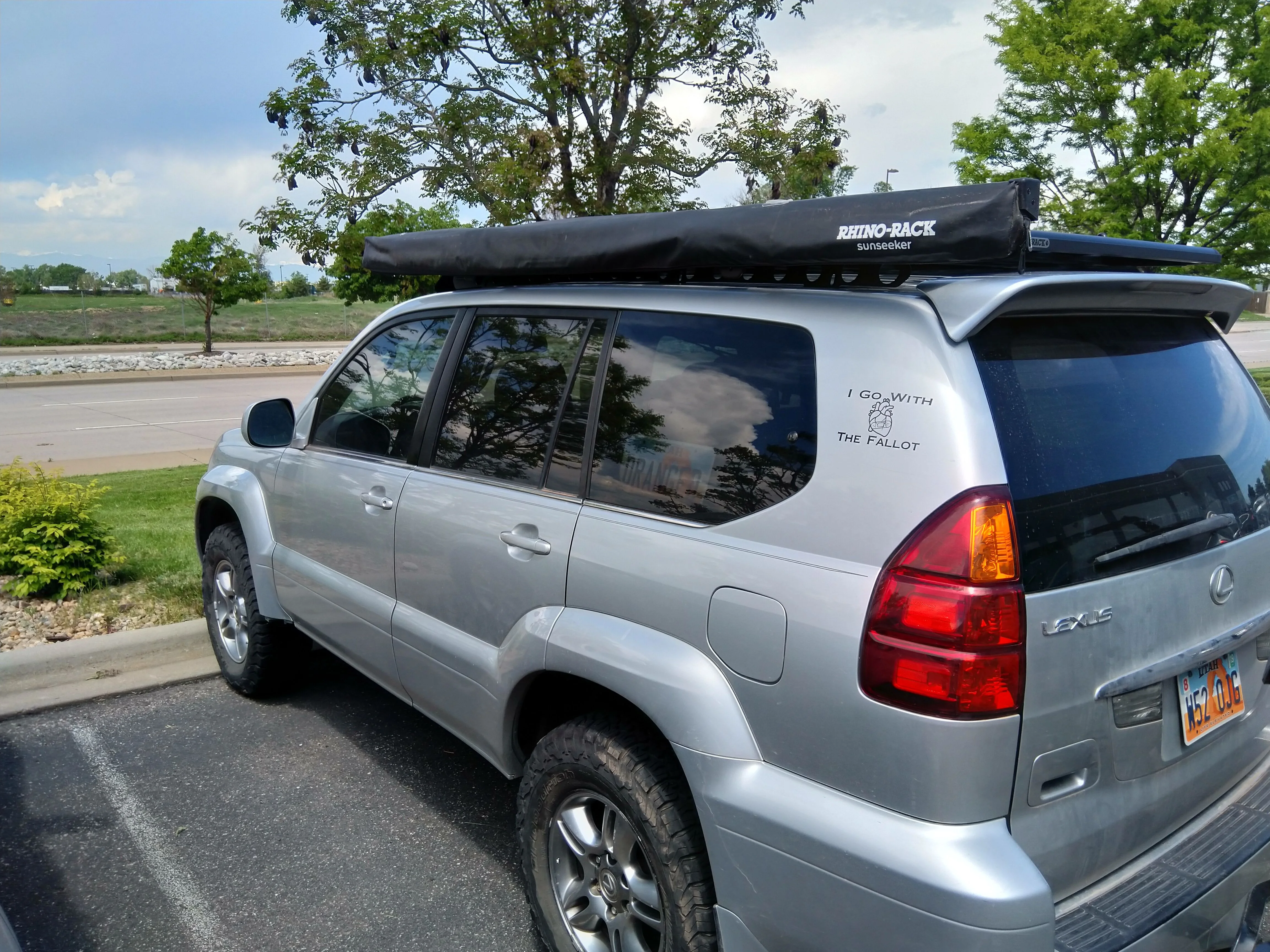 1st view of prado120/gx470 backbone 84x49 platform and sunseeker awning mounted.jpg