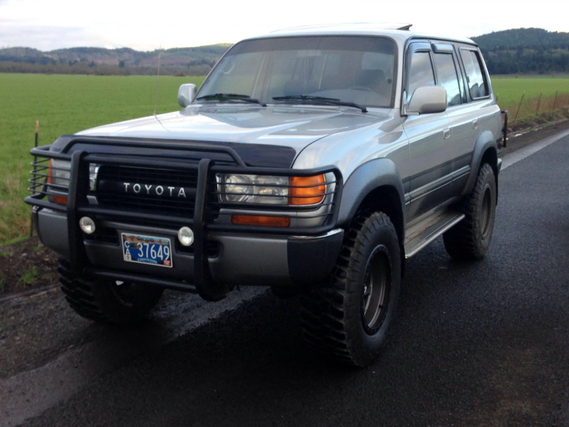 2.5" OME with level stance rear