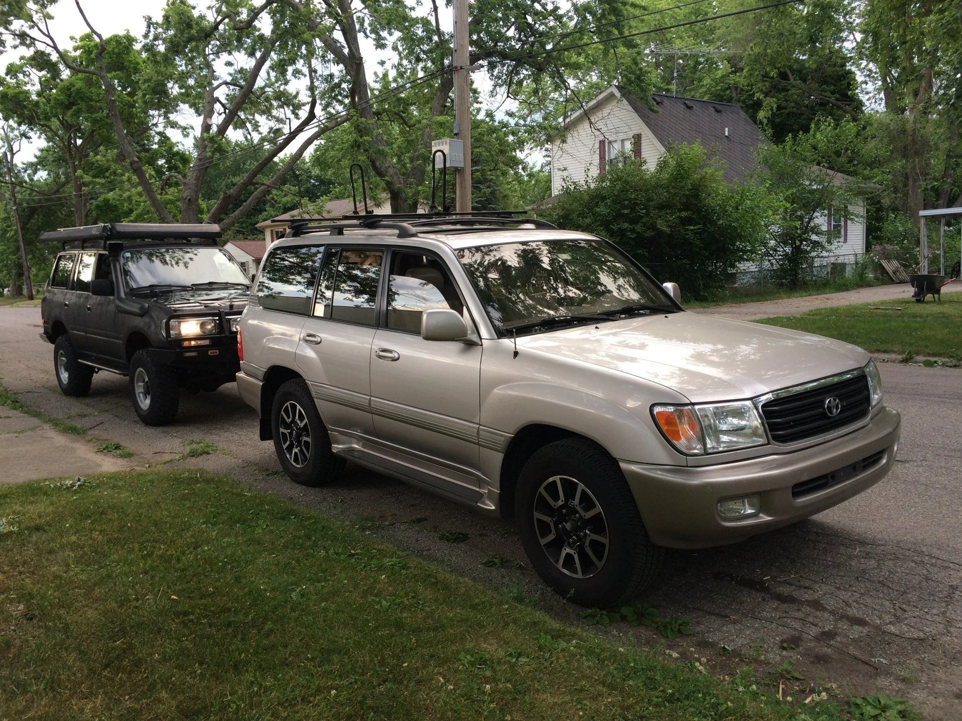 2000 100 w/ Tundra TRD wheels