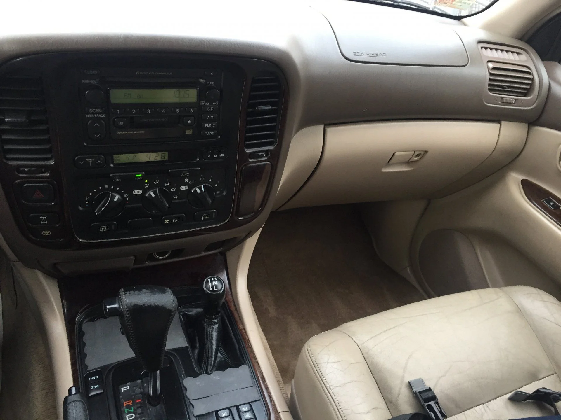 2000 LC Center console