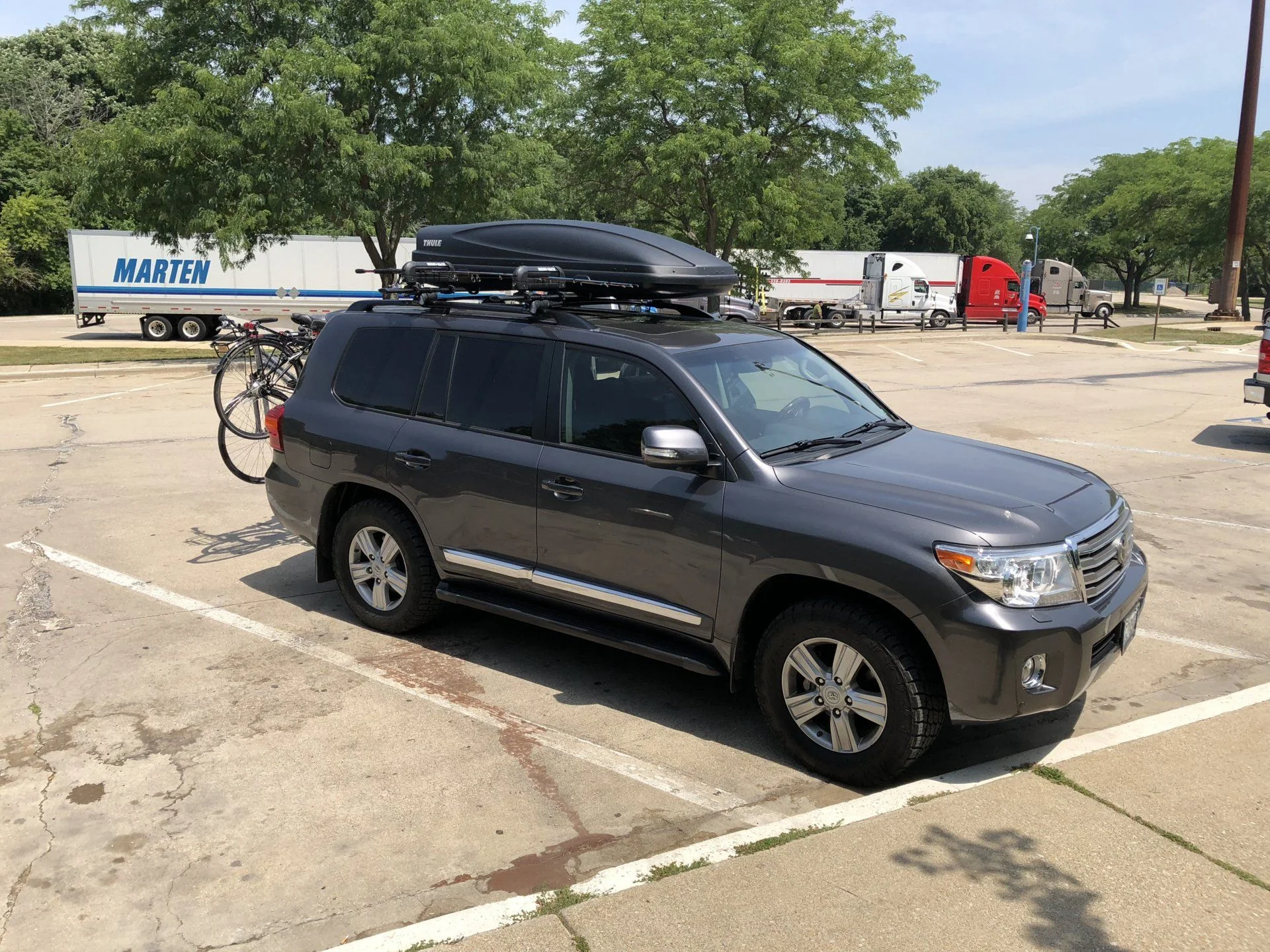2015 LC