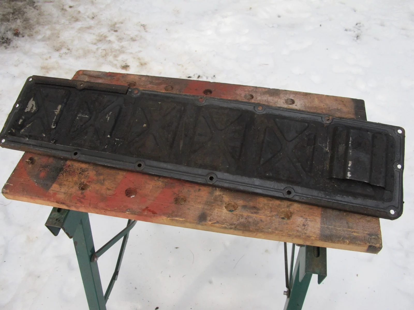 2F Engine side cover (2)