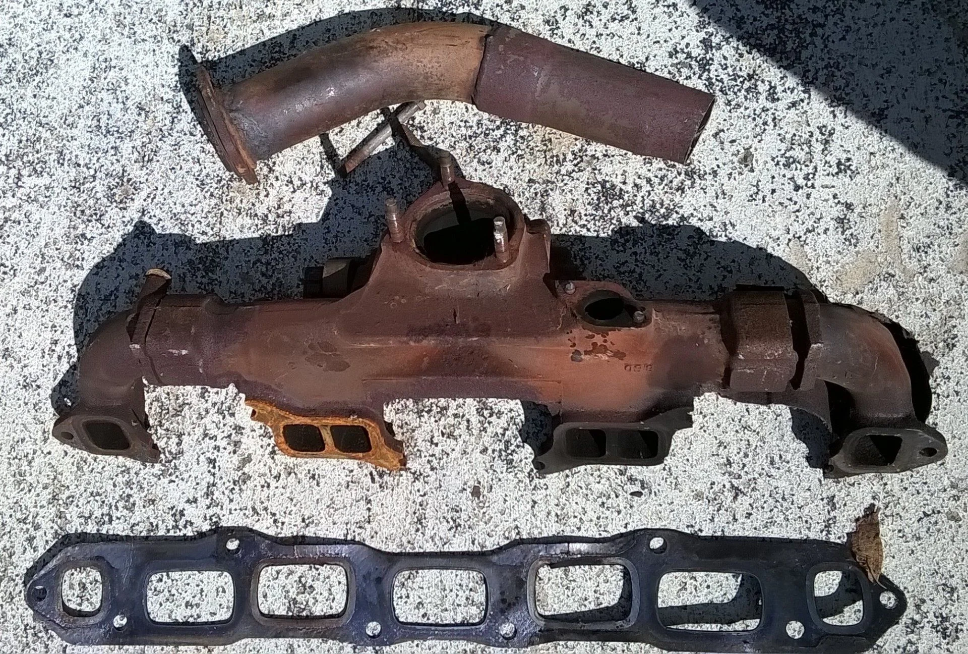 2F exhaust manifold 2