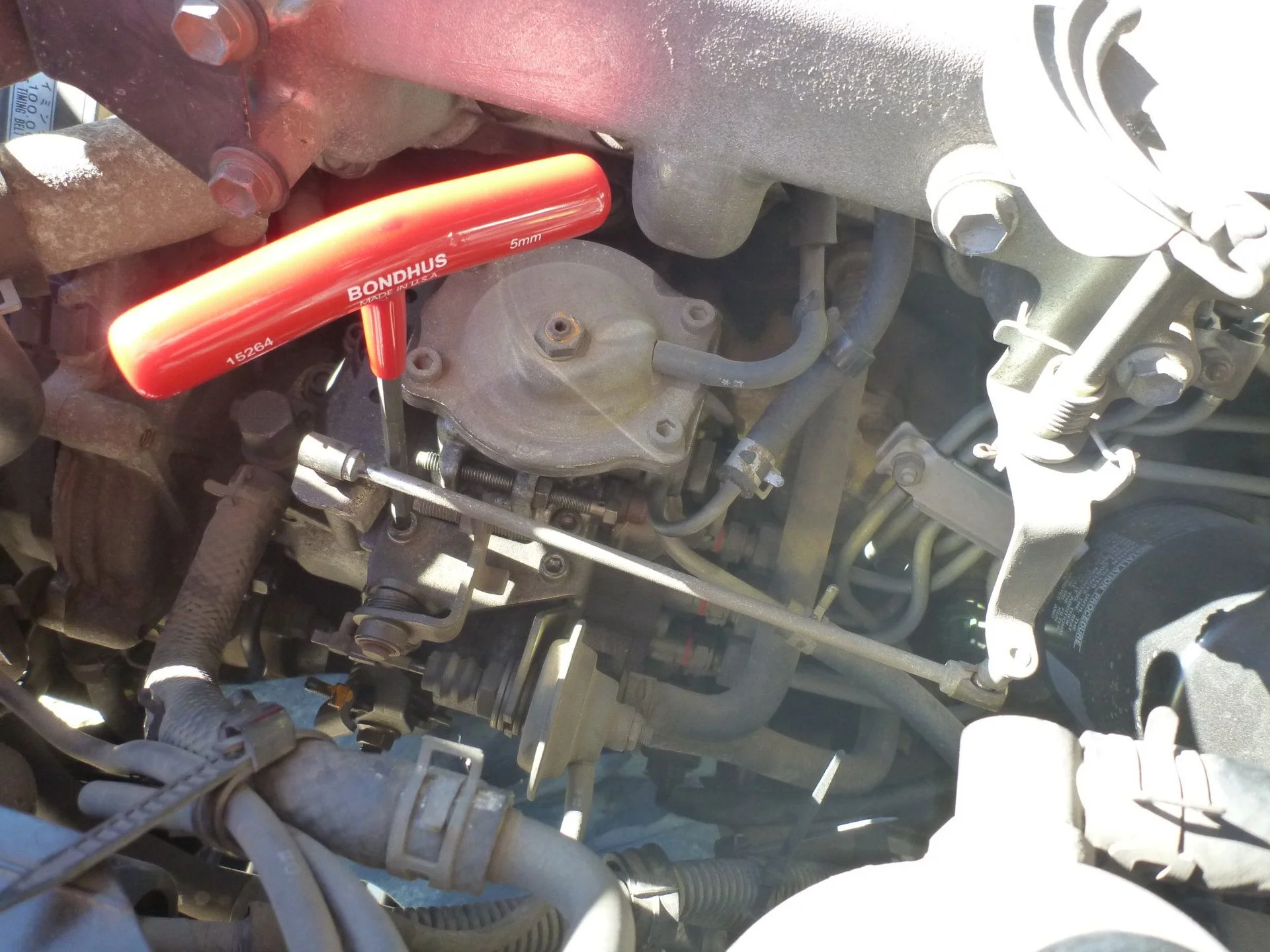 6) Removing the A/C idle up from the injection pump to reach the ACSD (on a manual)