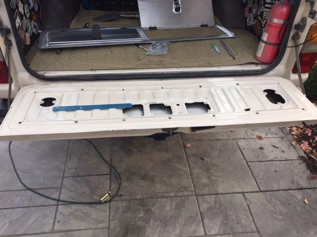 60 series tailgate lid
