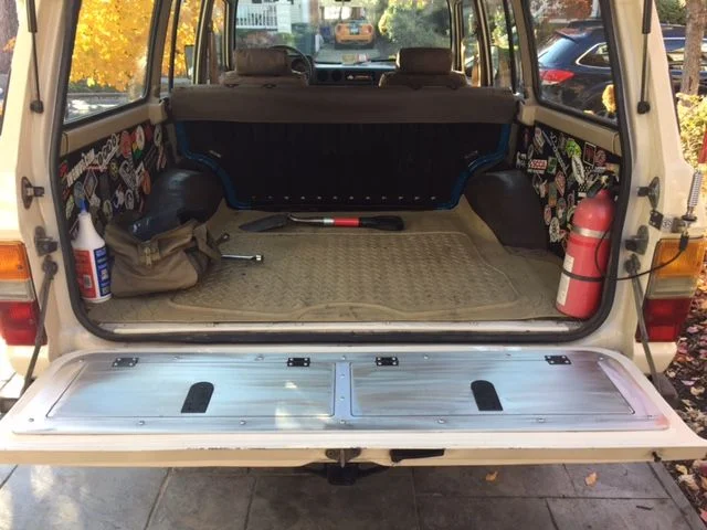 60 series tailgate lid