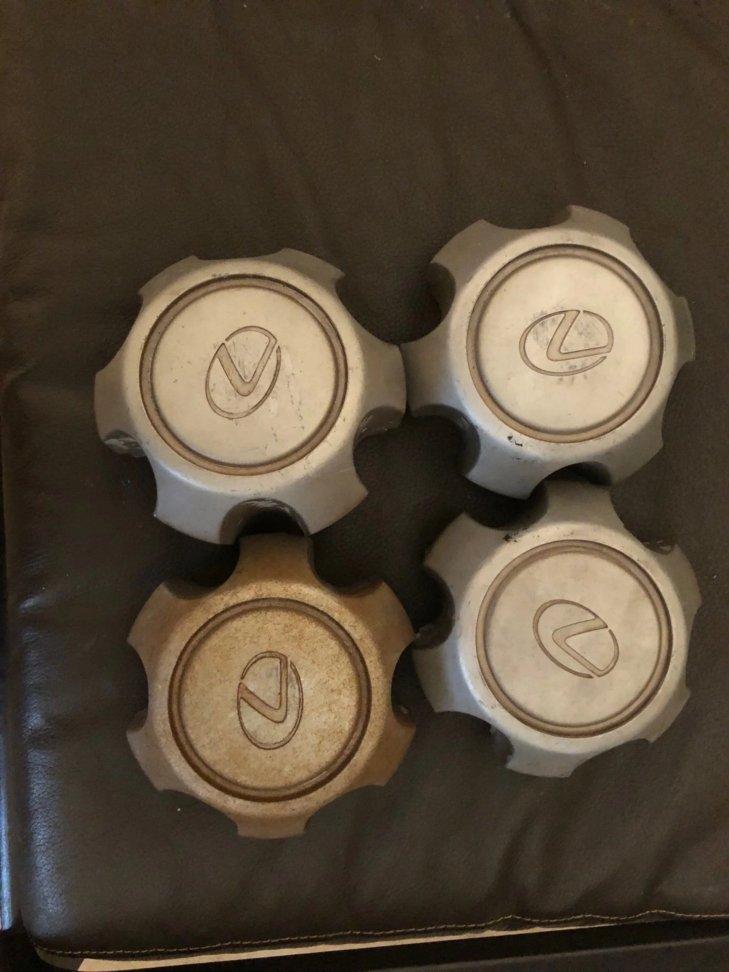 80 Series Lexus LX450 Wheel Caps