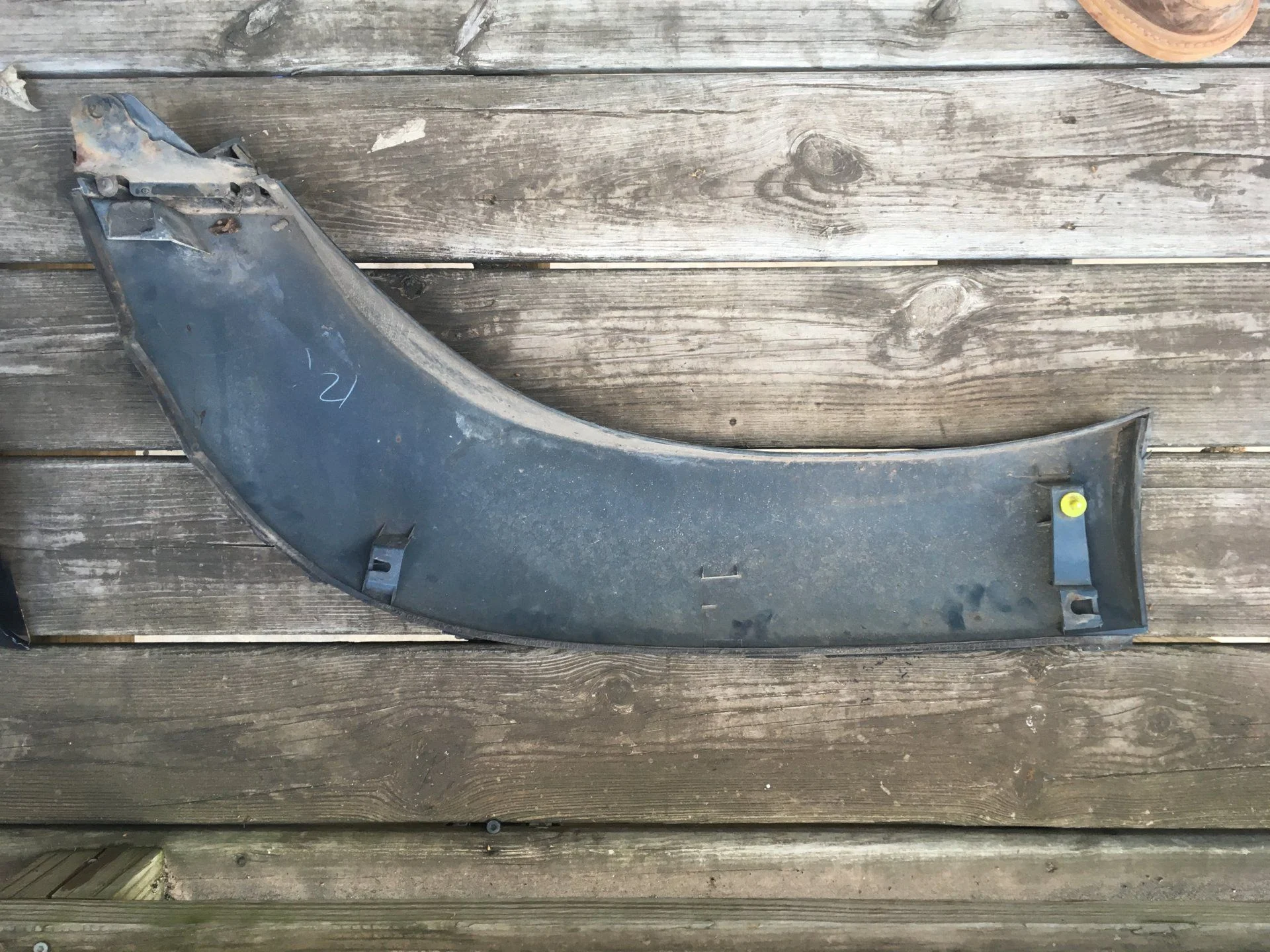 80 Series Passenger Rear Fender 2