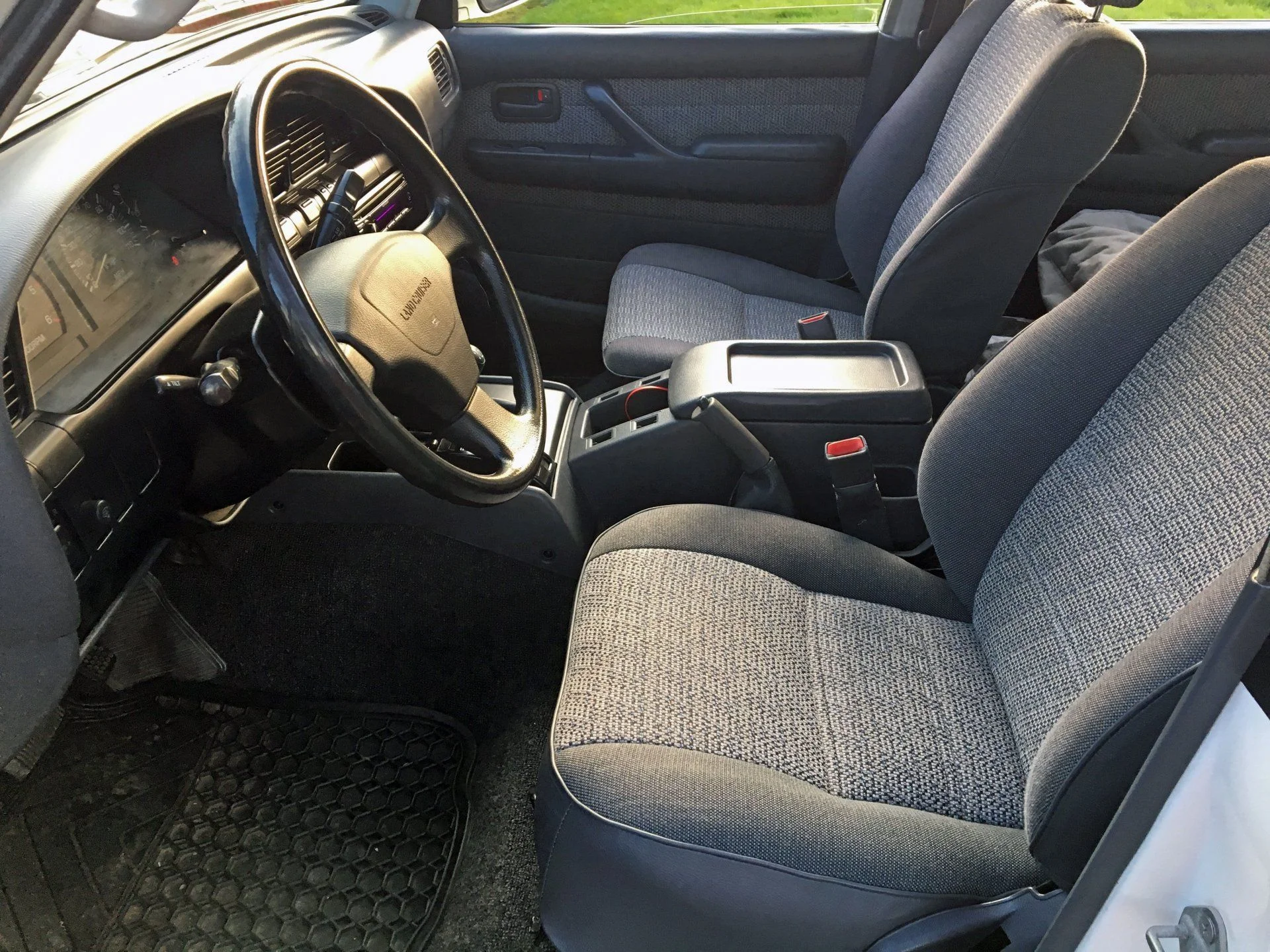 92 JF80 Interior
