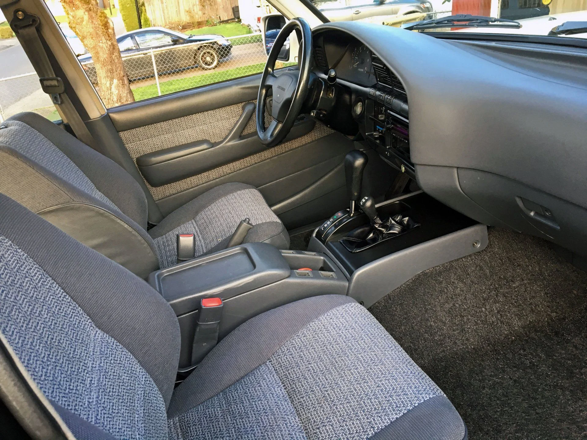 92 JF80 Interior