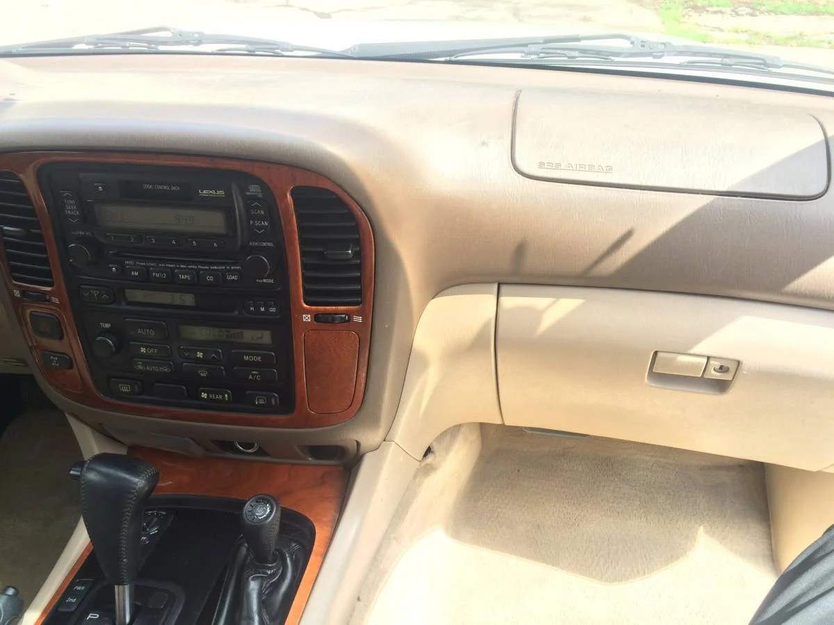99 LX470 Dash