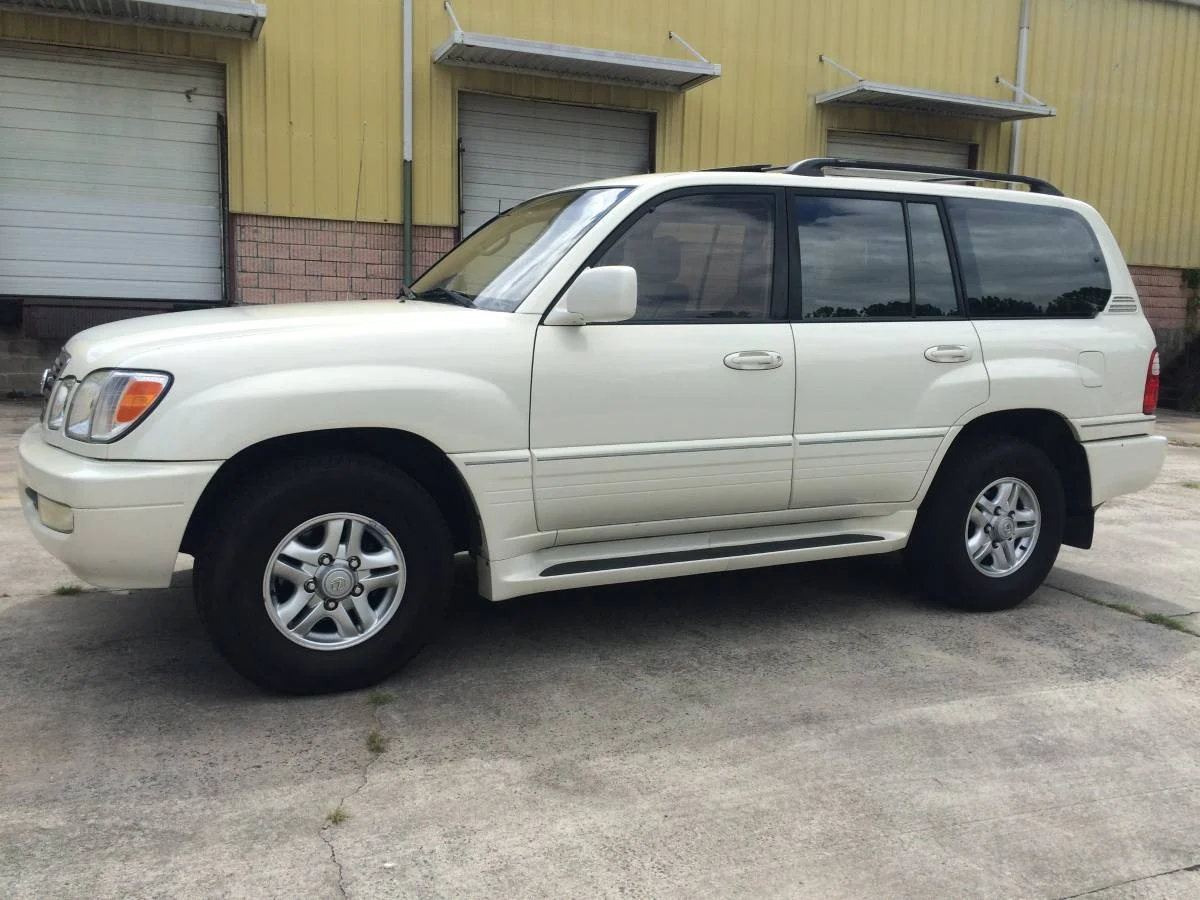 99 LX470 L Side