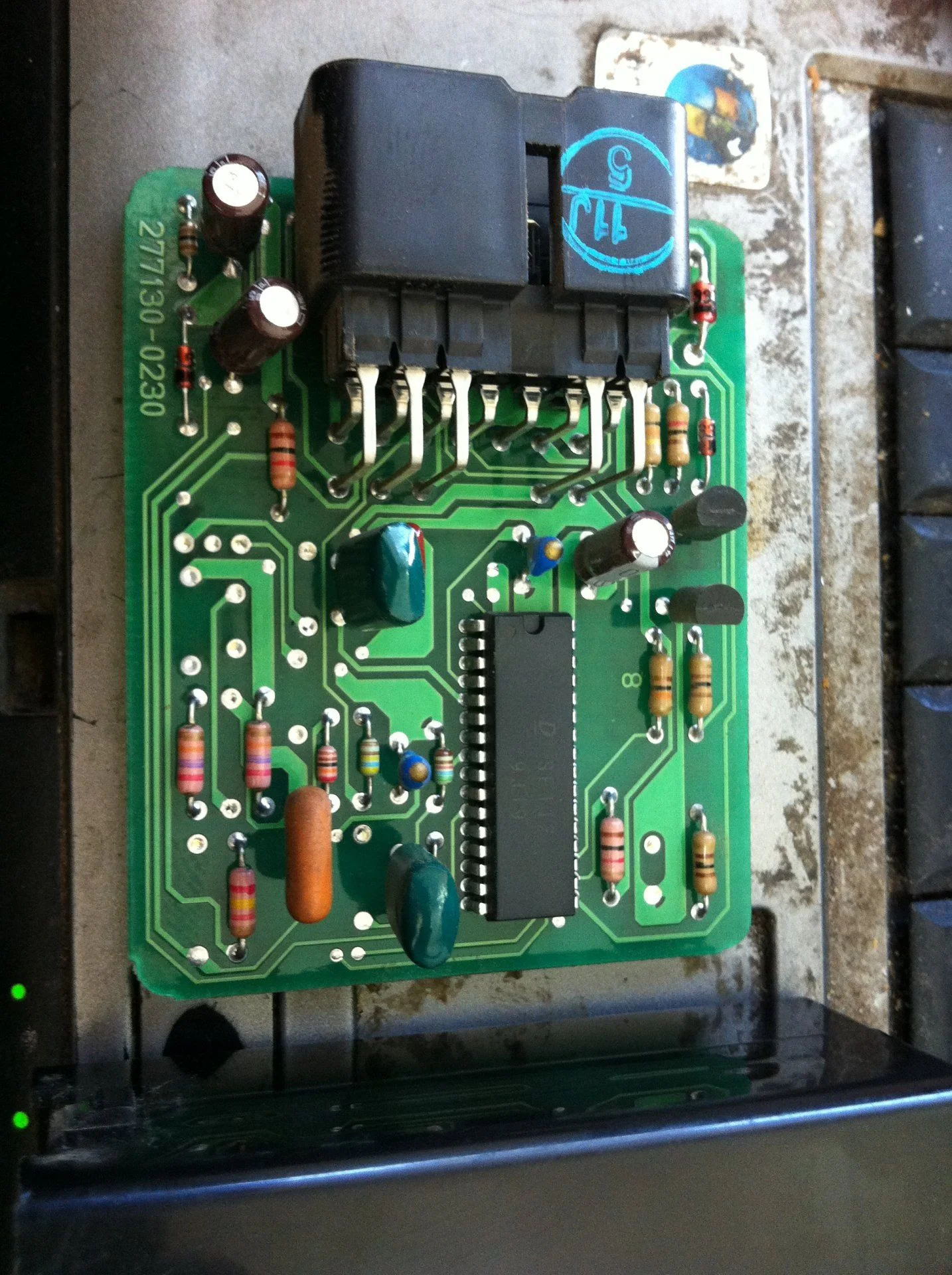 ac amplifier top side