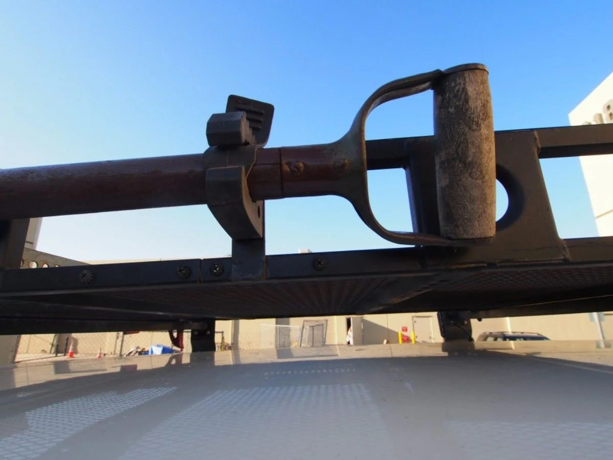 Added a strip of 1x1/8" steel and attached QUick Fist clamps,.