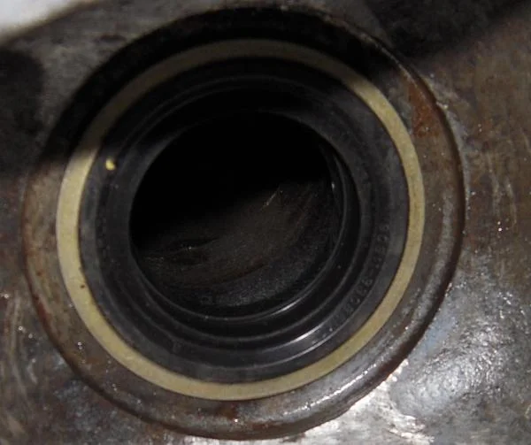 Added the Marlin HD axle seal.