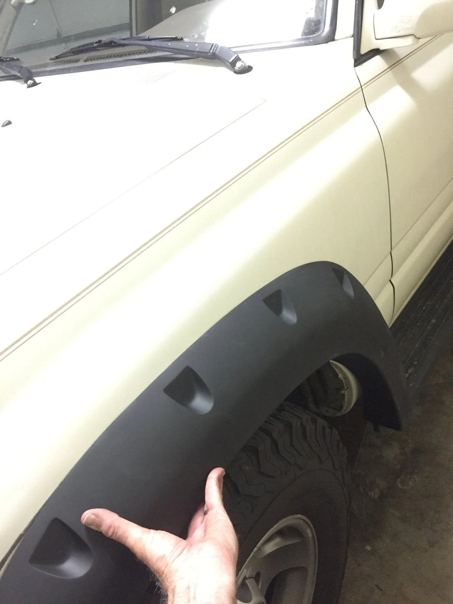 And Jamisobe's custom-made pocket fender flares...