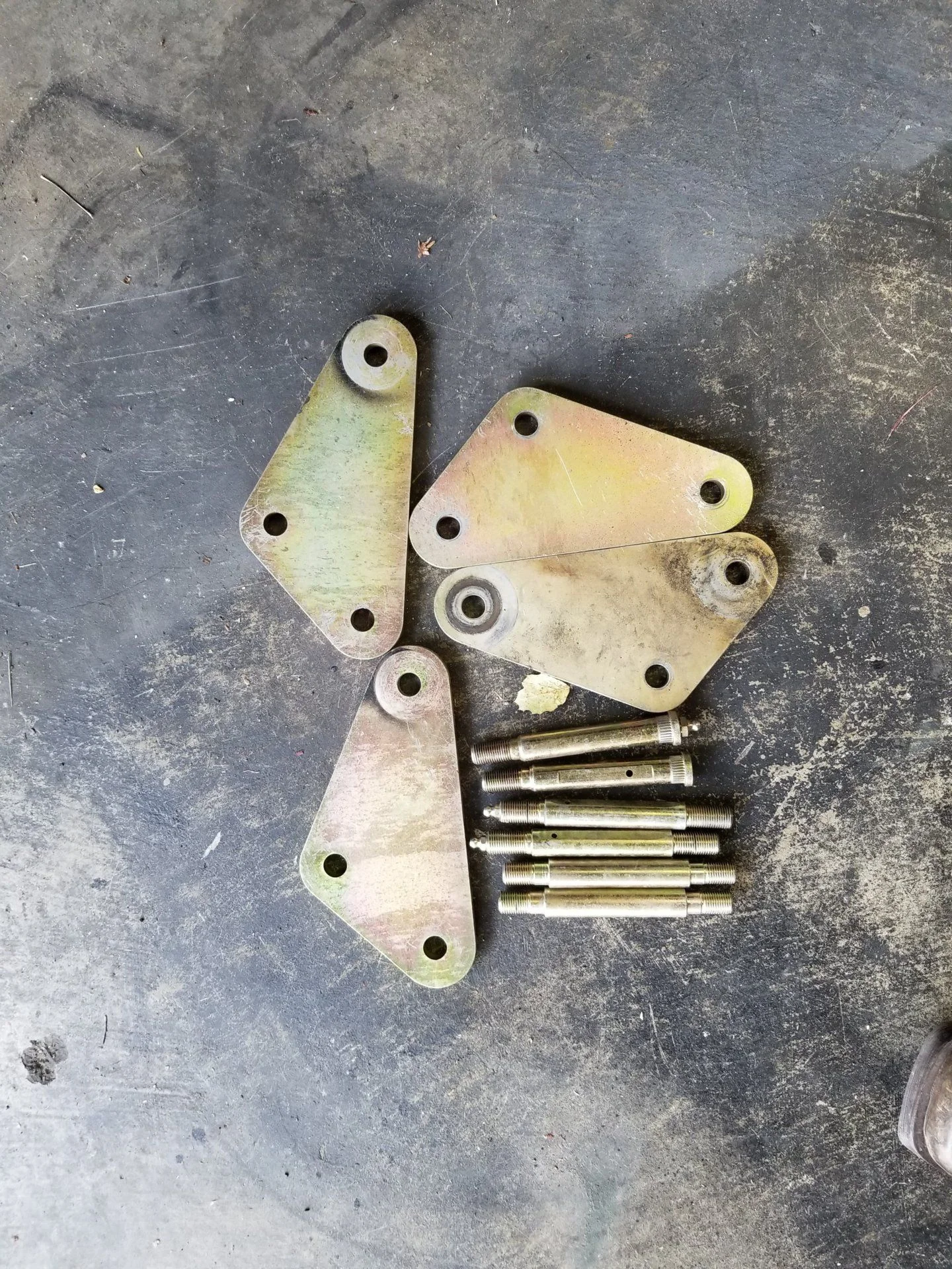 Anti-Inversion shackles