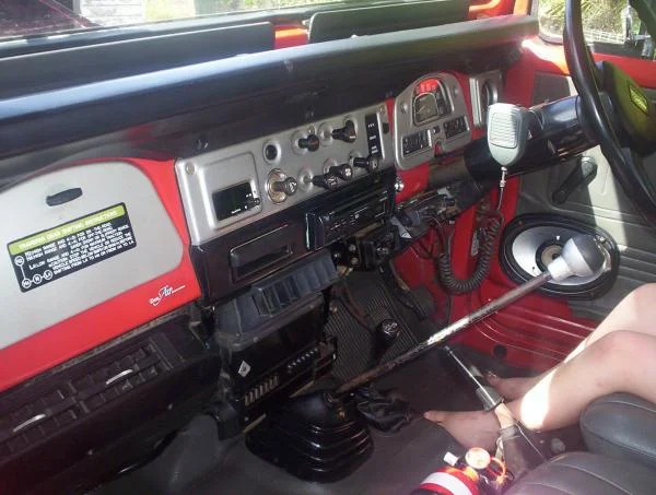 Aussie BJ42 with factory air and only 287,000km - just run in