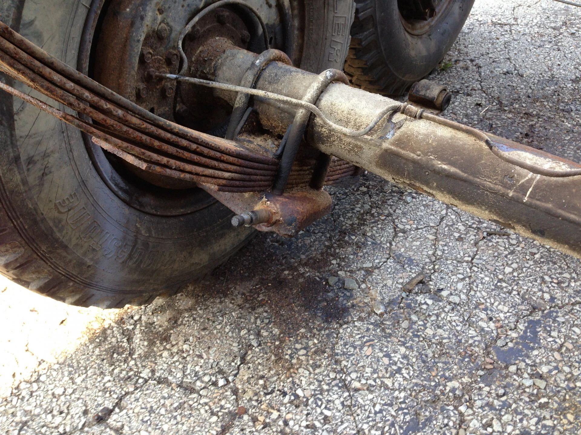 Axle and suspension removal rear drivers side leaf spring view 5