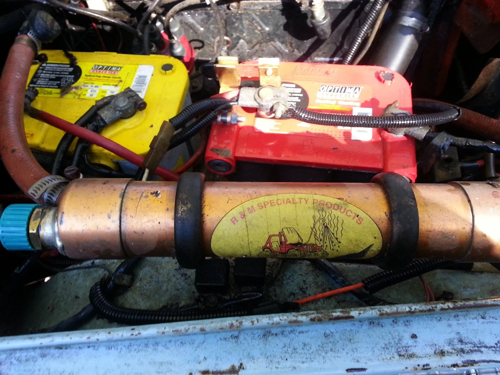 Battery and hEAT EXCHANGER