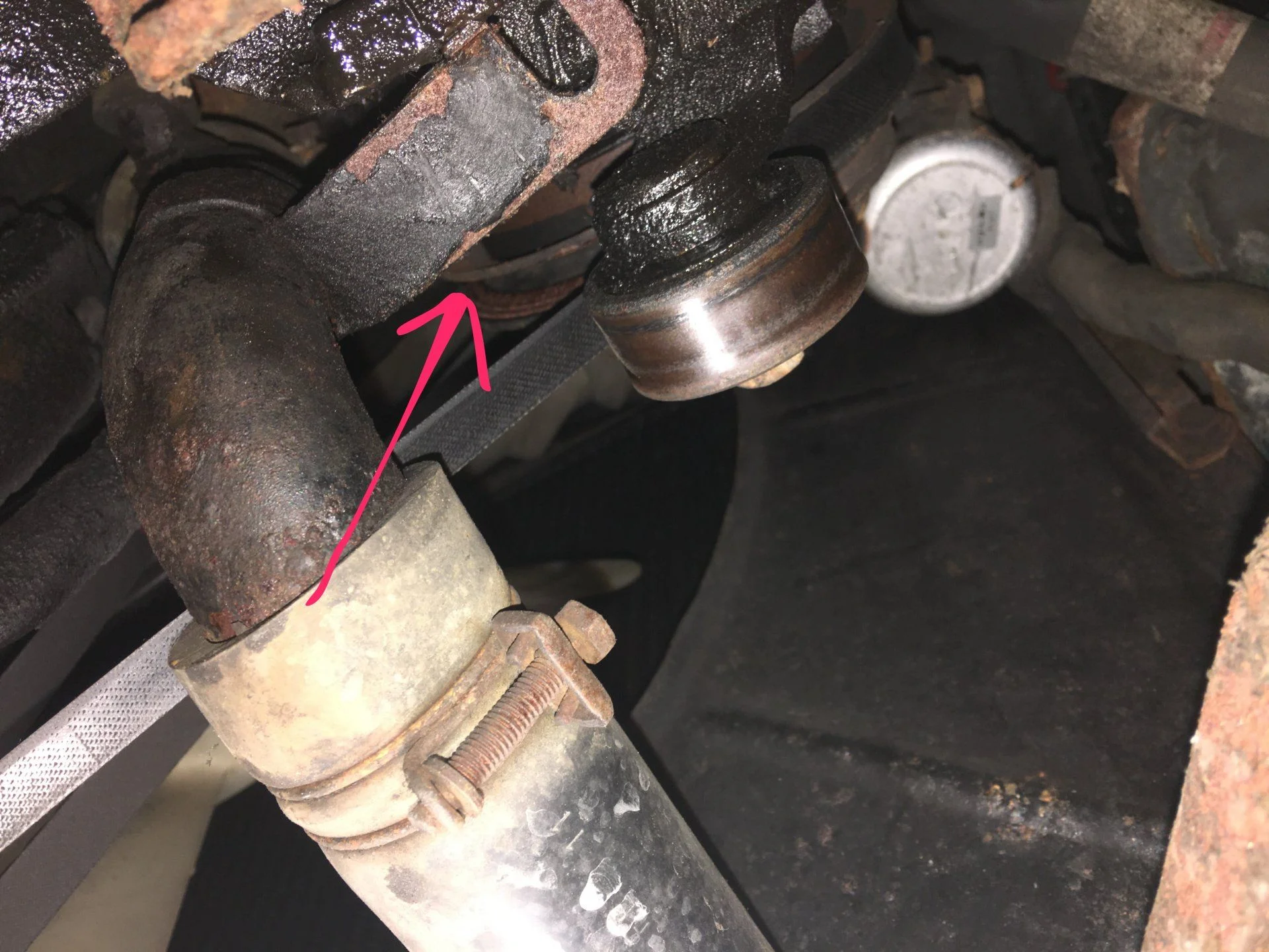 Broken hose clamp mount under ac compressor pic 2