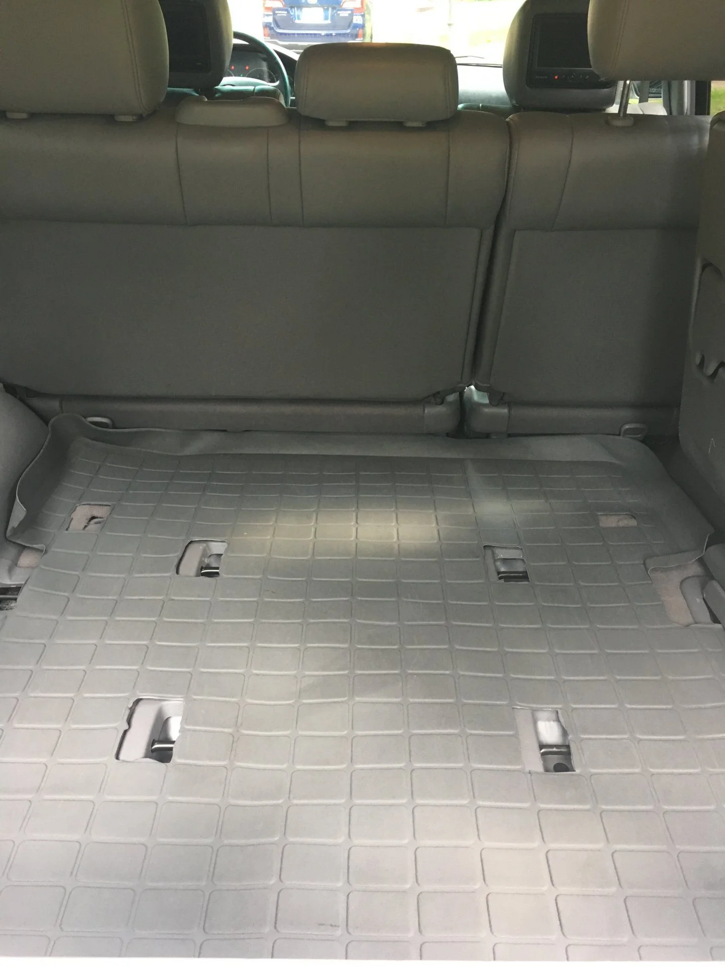 Cargo area no seats