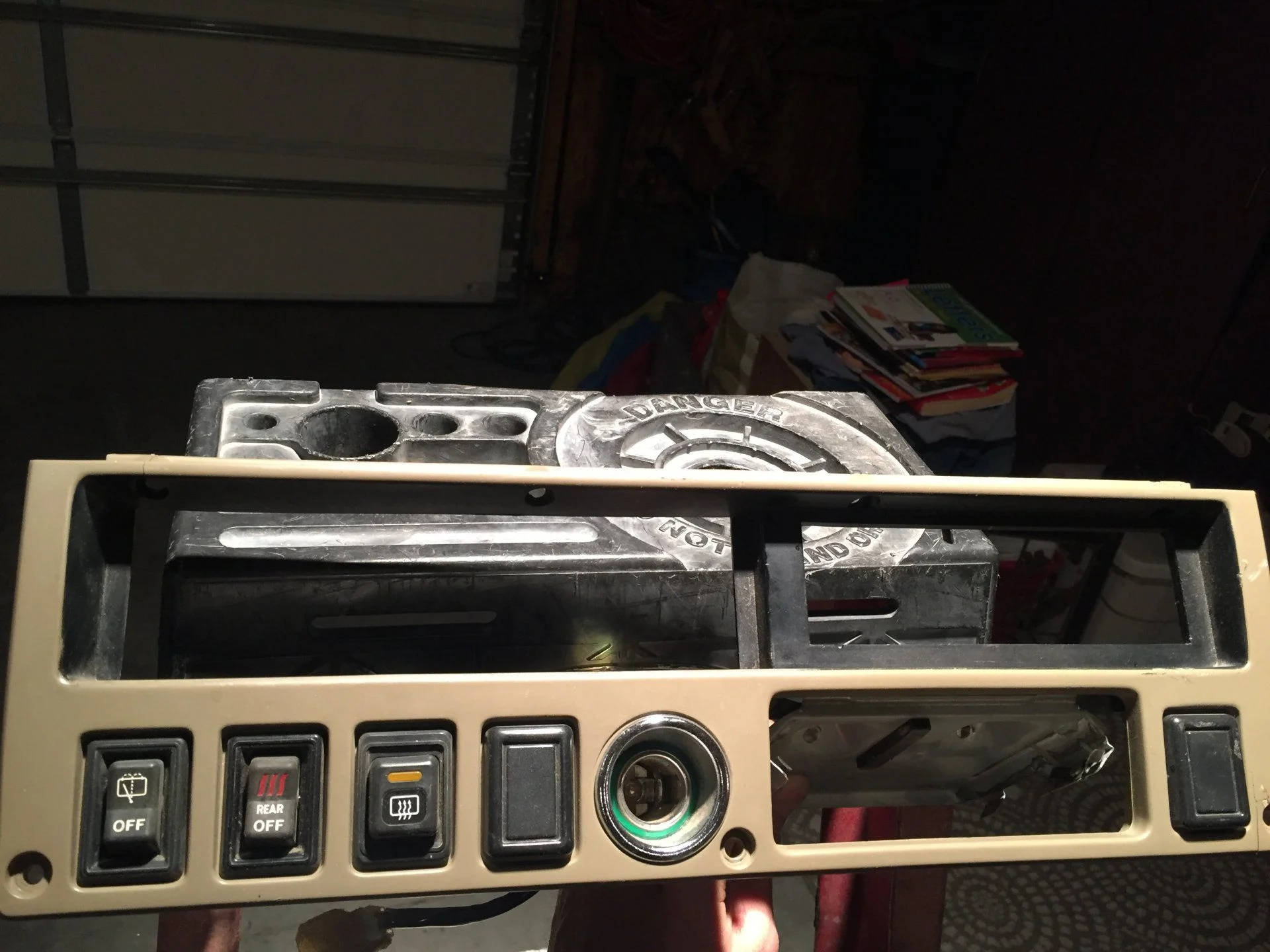 Center bezel