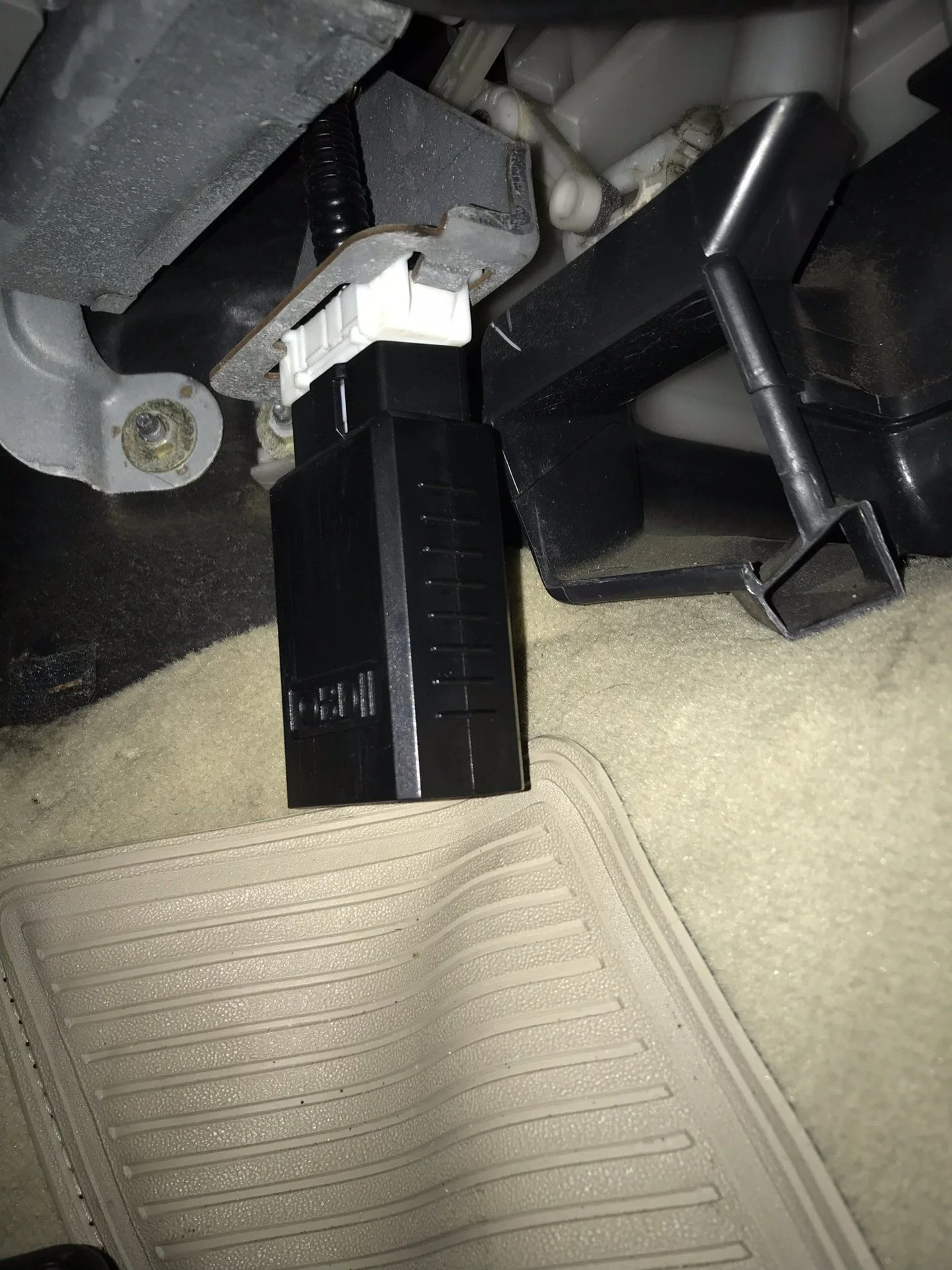Cheap OBDII reader from Amazon - what a cool little gadget!