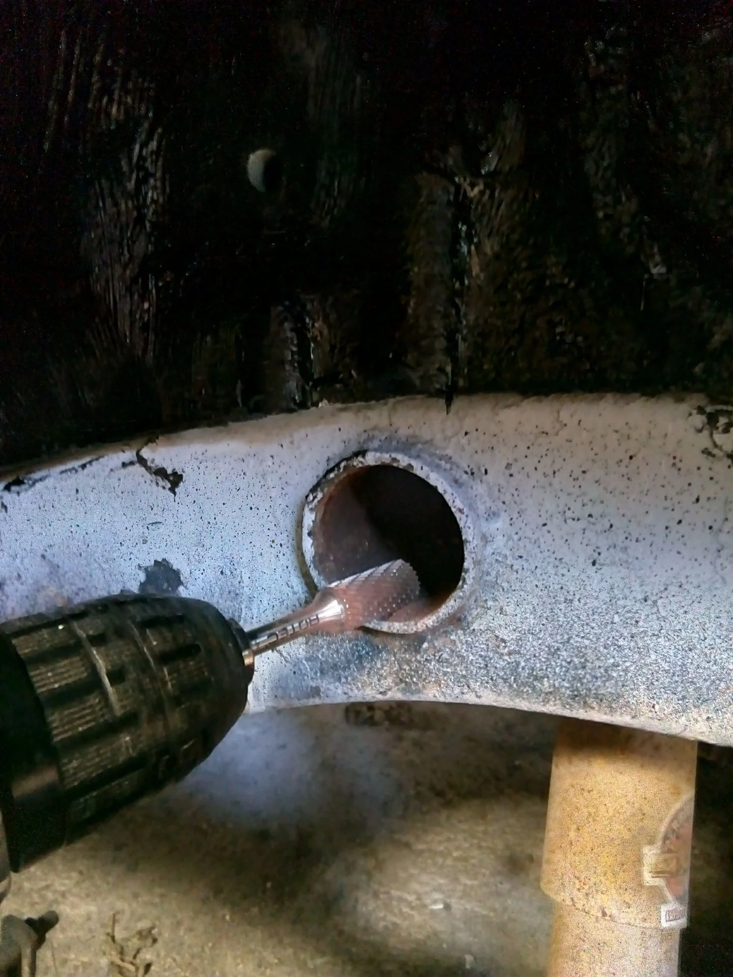 Cleaning shock tube