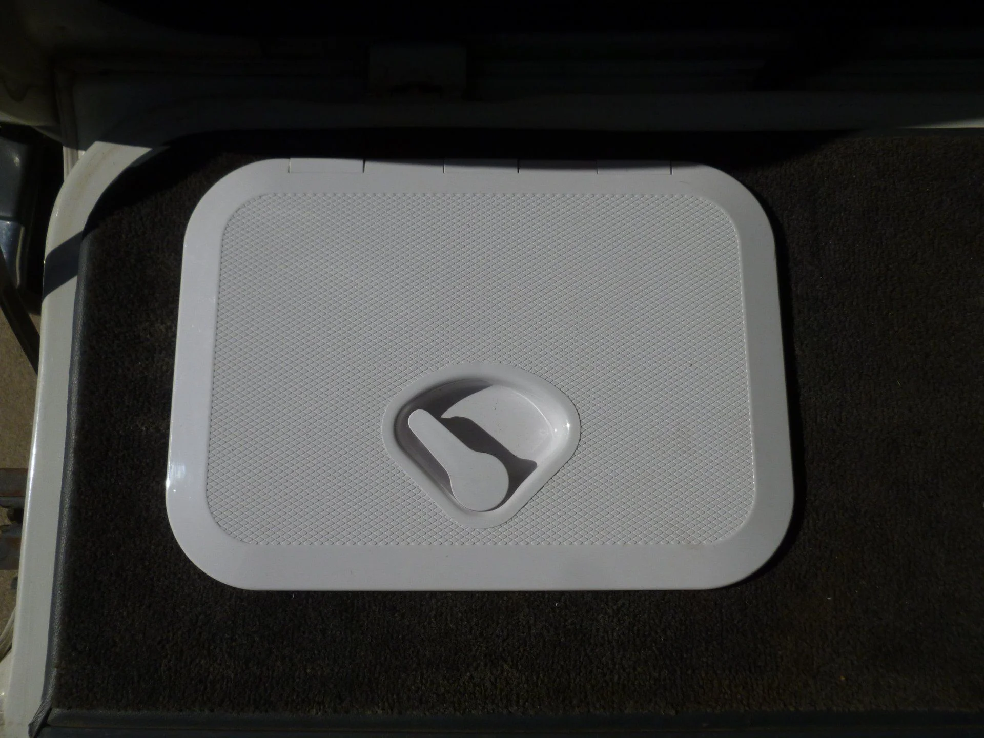 Closed hatch