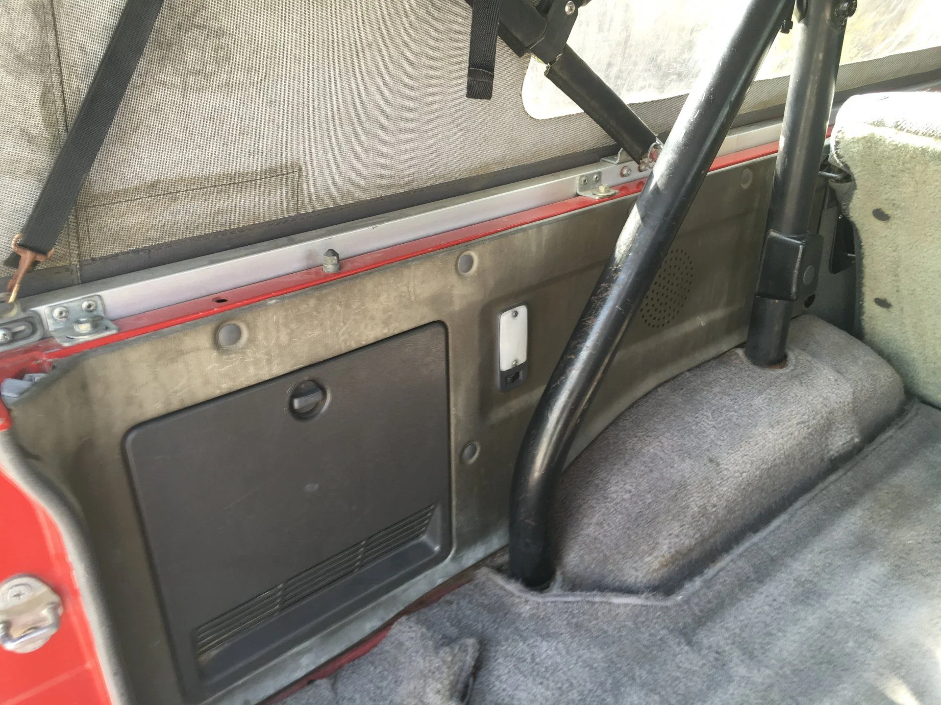 drivers side cargo panel