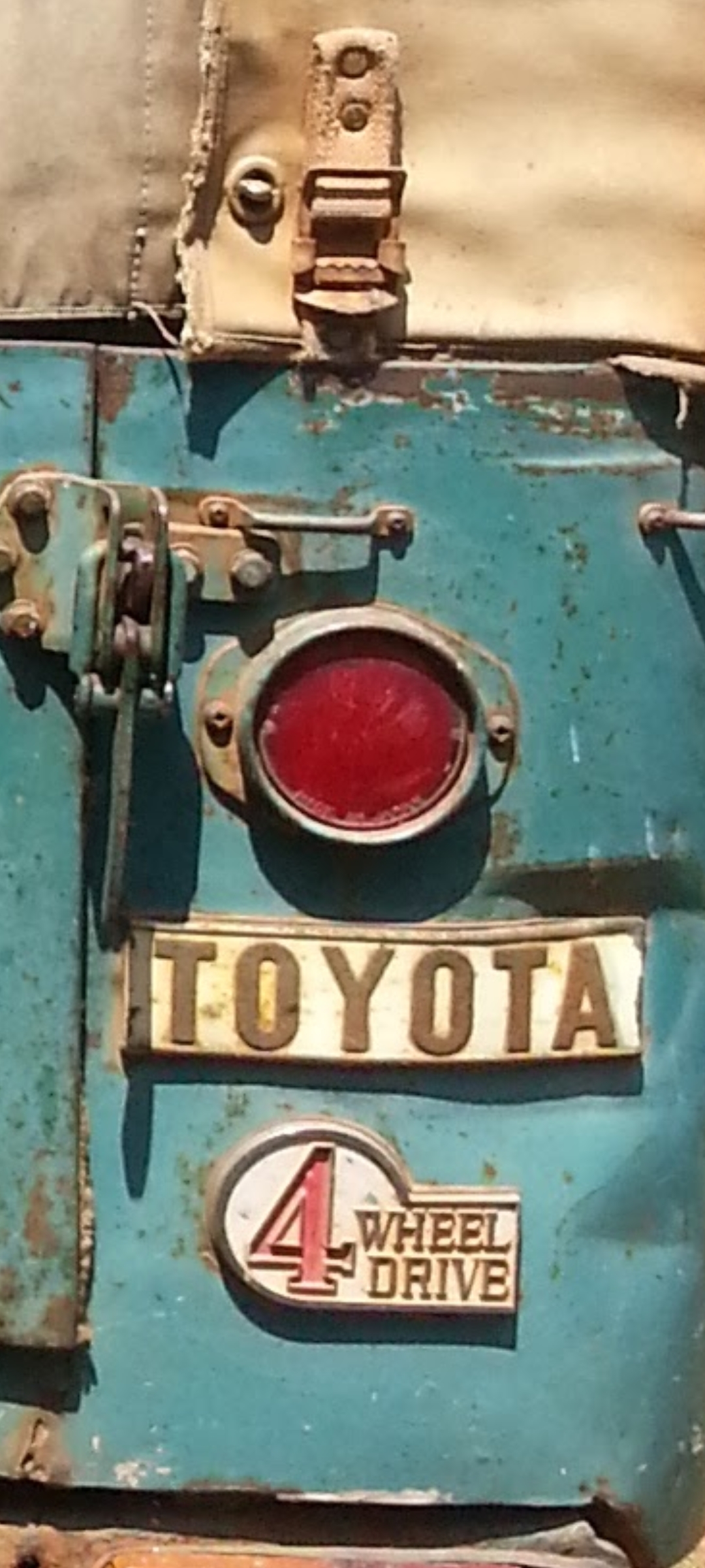 Early type 4wd and Toyota Badge