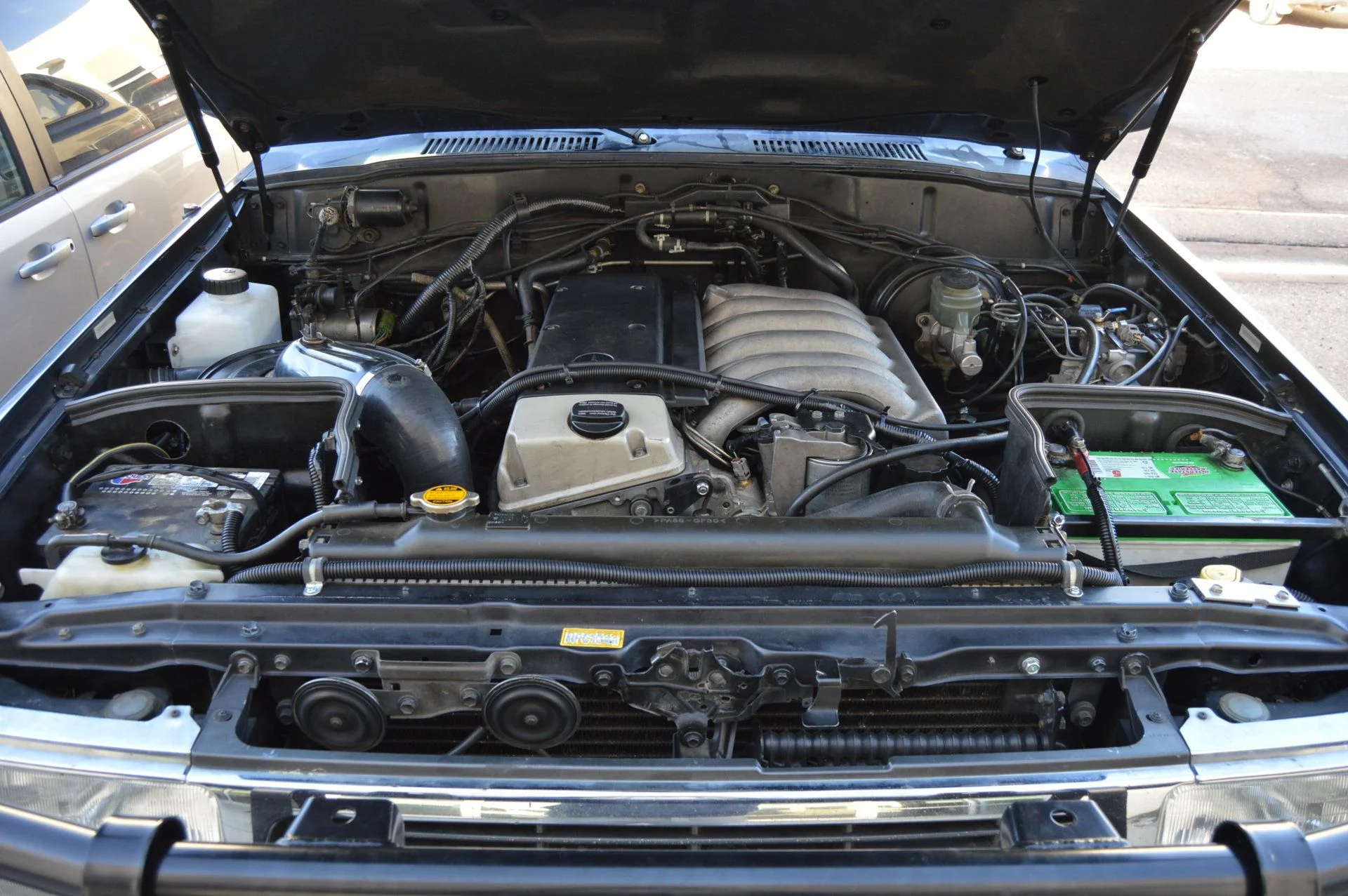 engine bay without oil cooler