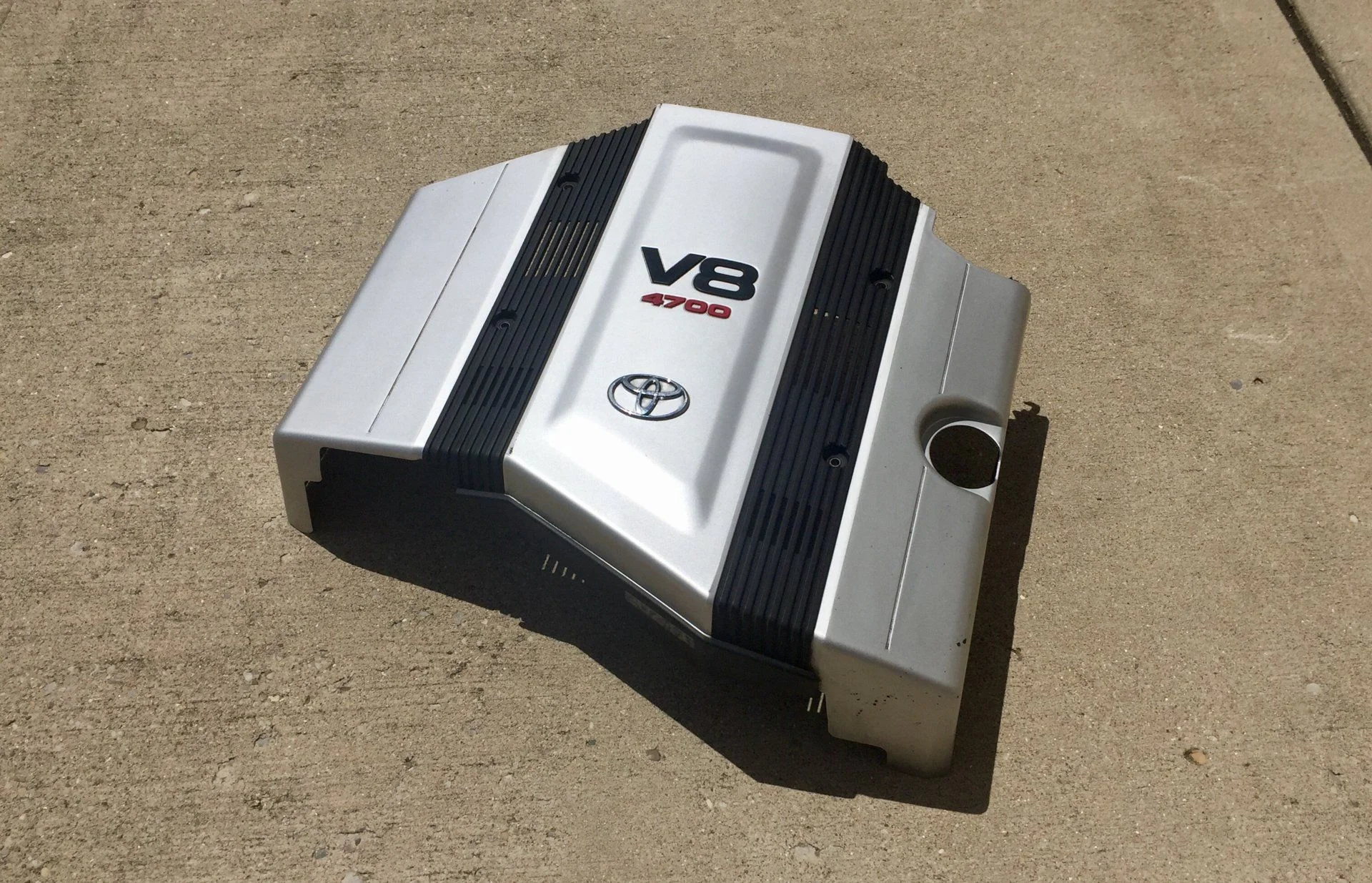 Engine cover2