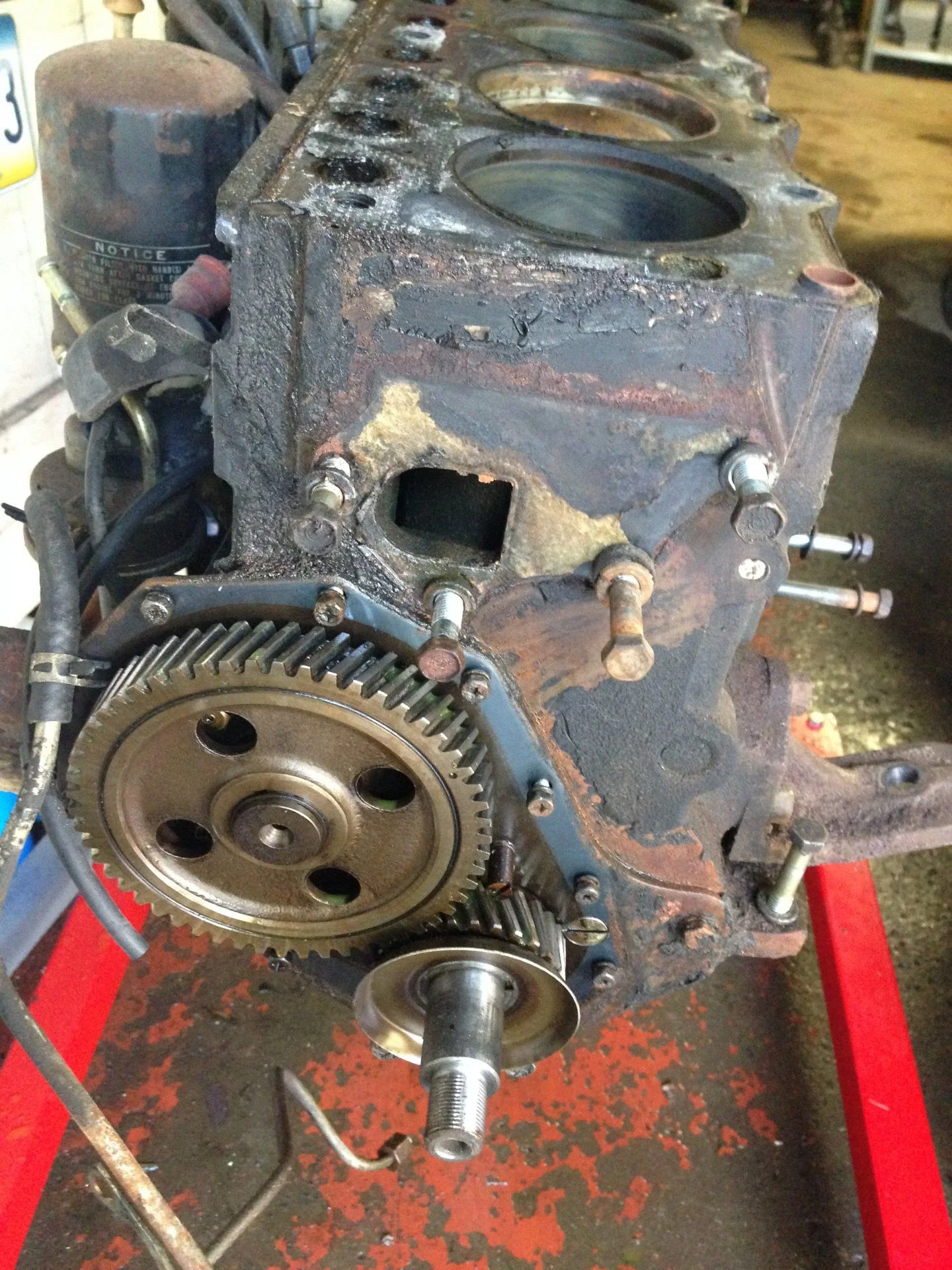Engine front view on stand 2