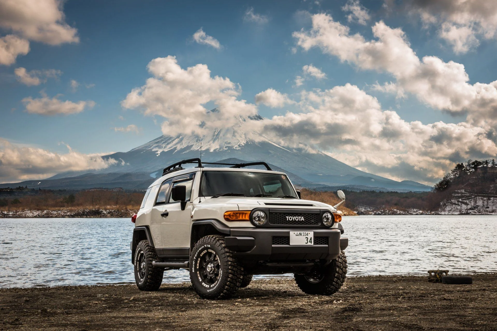 FJ Cruiser @ Shoji Lake