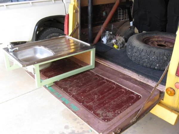 FJ45 even comes with a kitchen sink.