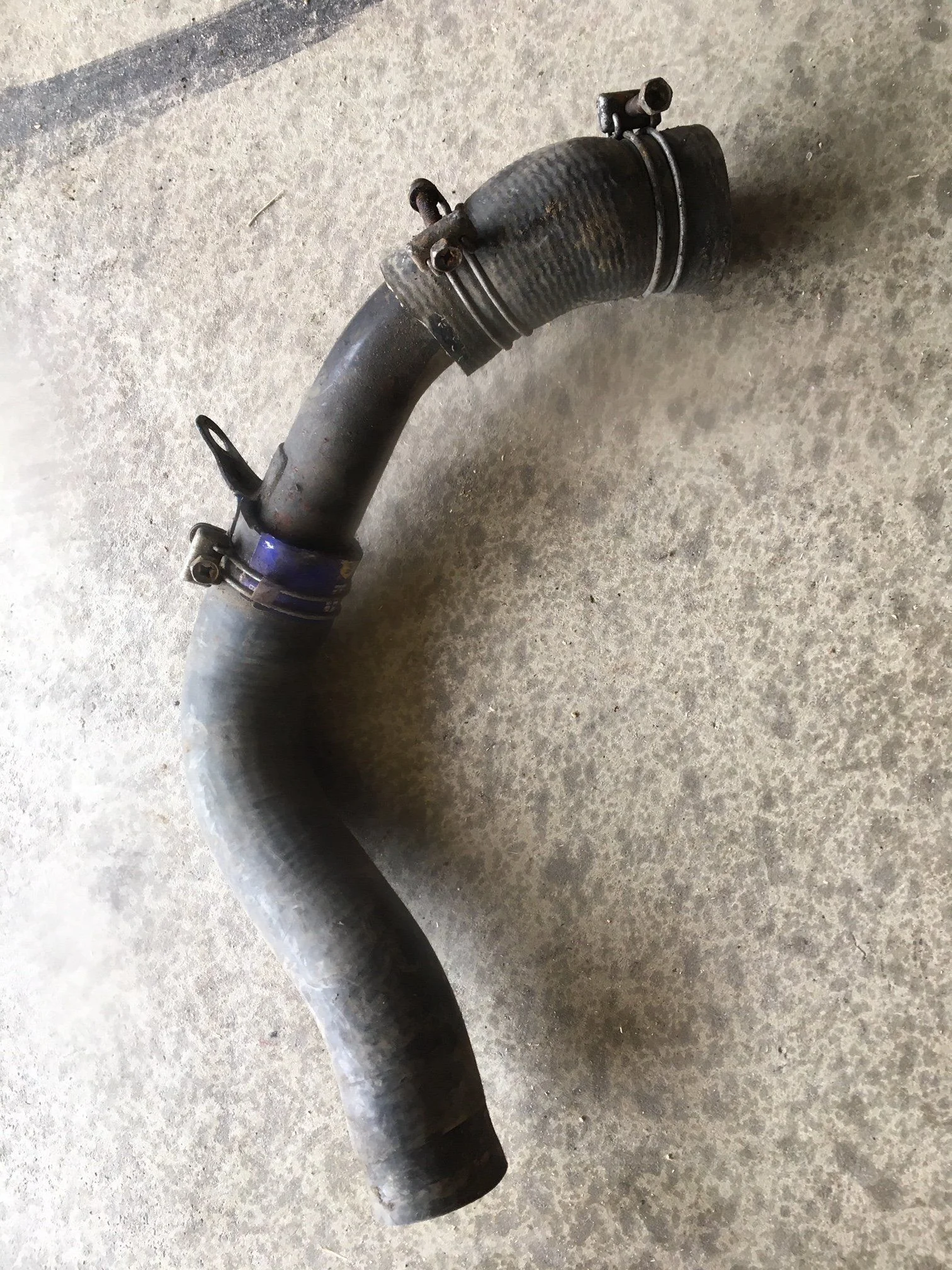FJ62 Coolant Pipe.jpg