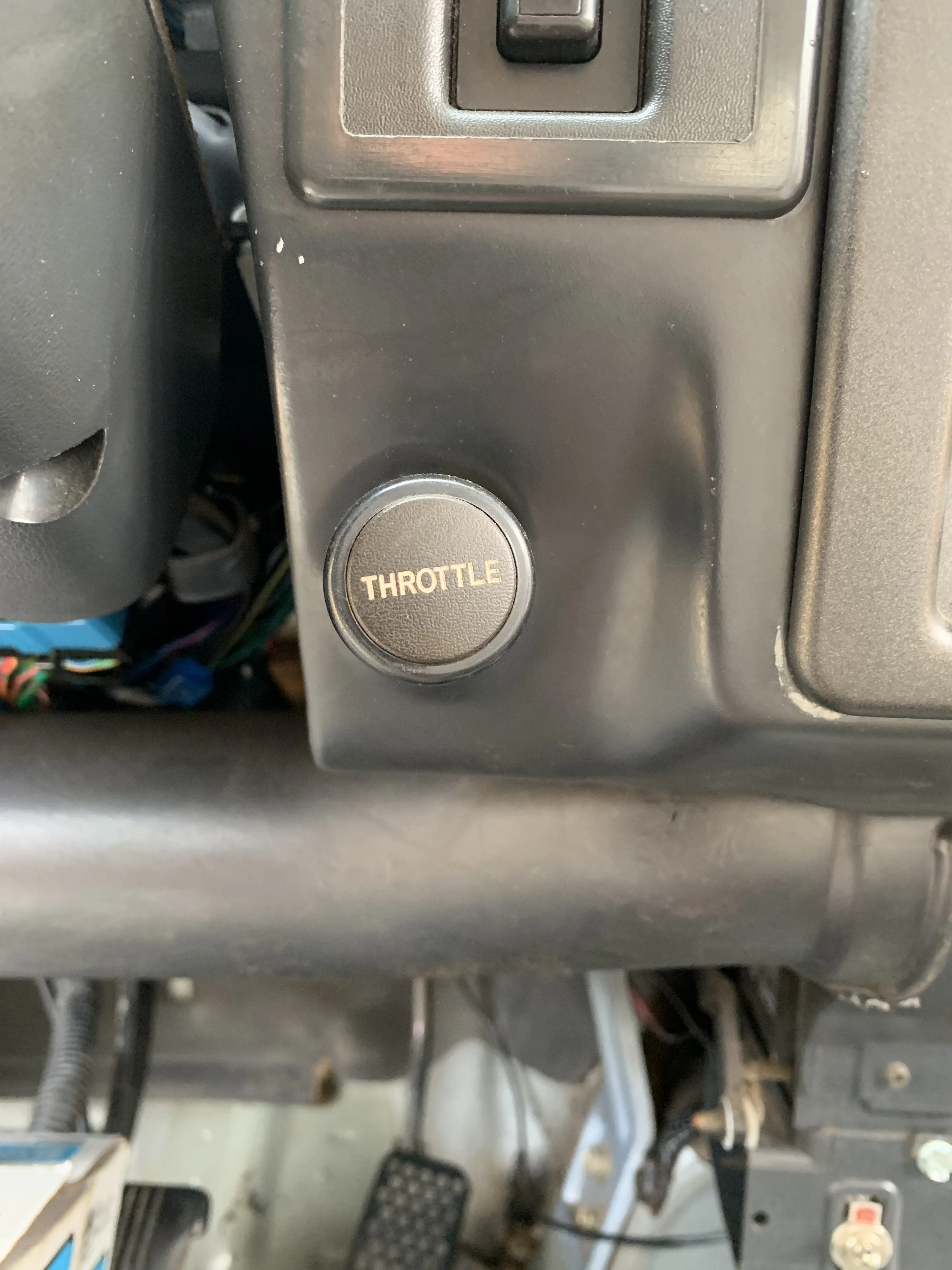 FJ62 throttle.jpeg