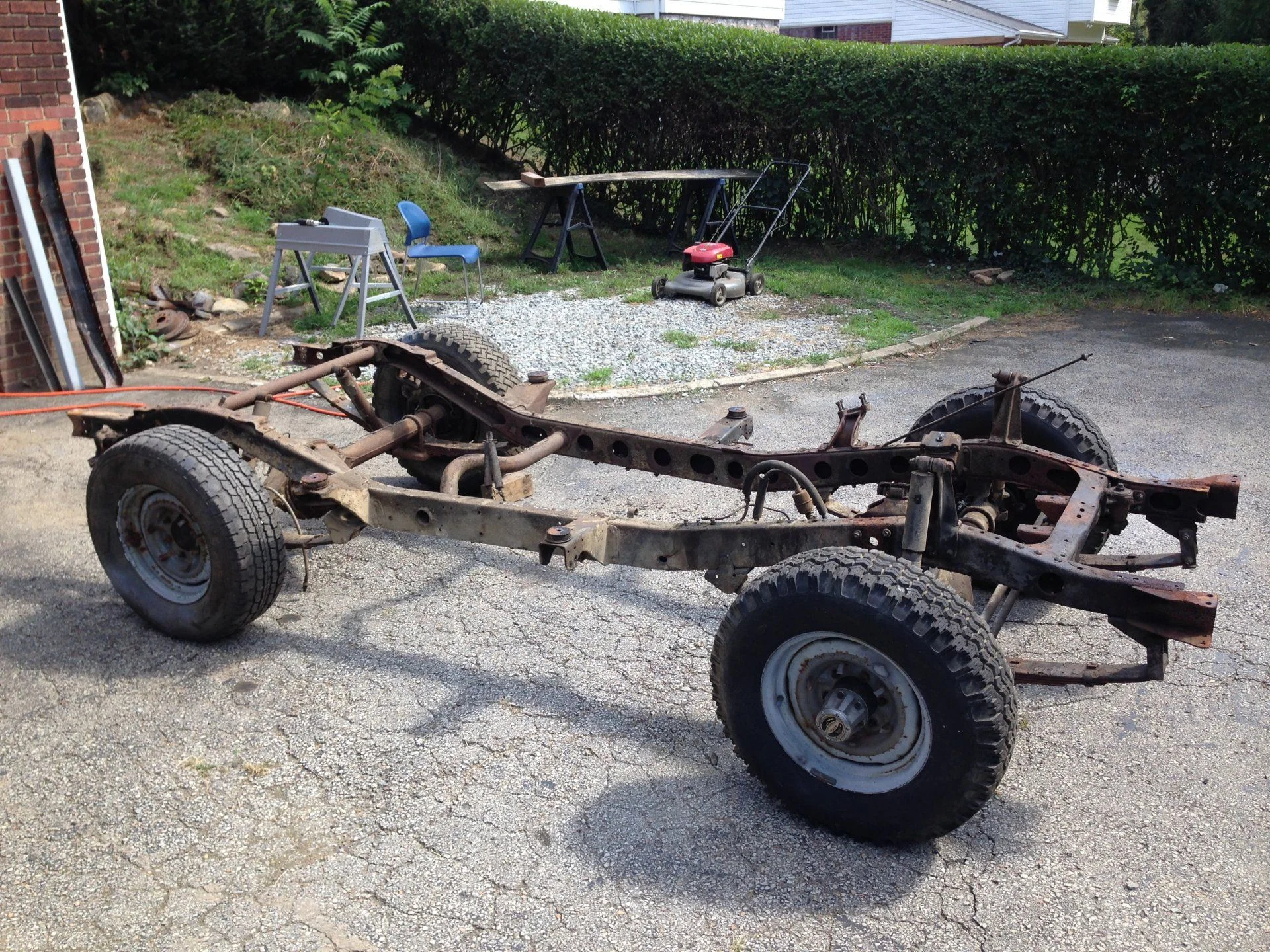 Frame and axles no tub drivers side view 2