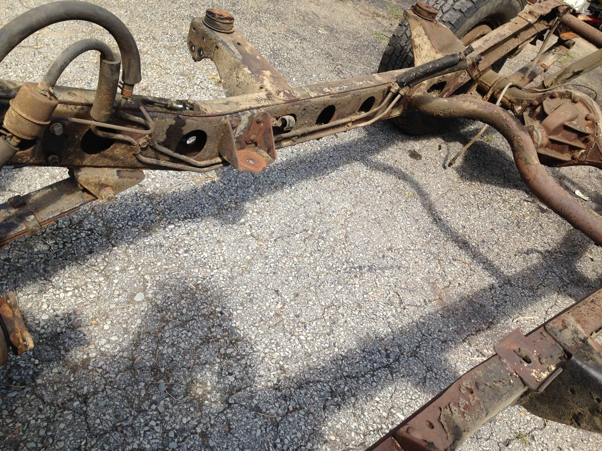 Frame and axles no tub inside frame rail pass side view 5