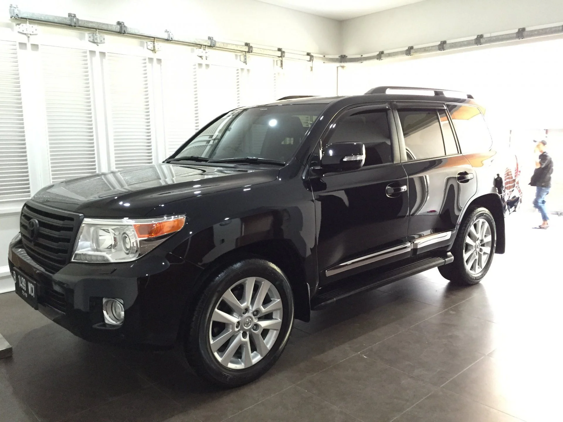 FRIST DAY, MY SECOND CAR JUST ARRIVED.