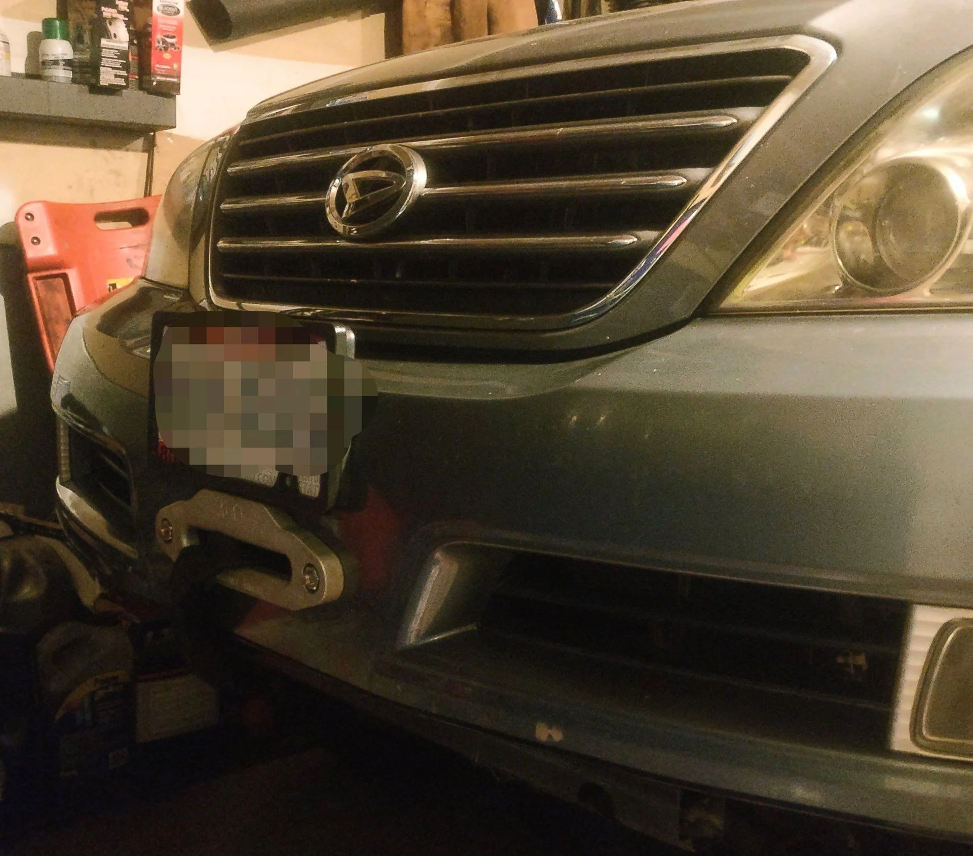 Front cut bumper showing the fairlead