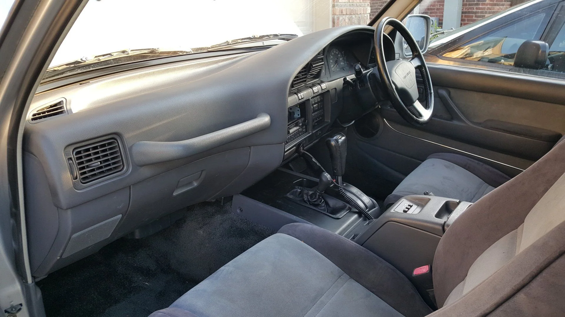 Front interior hdj81