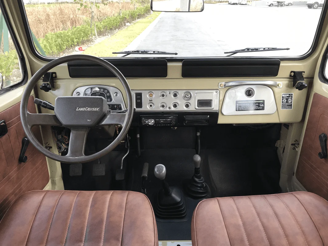 Front Seats 2